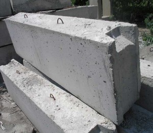 Крупные бетонные блоки